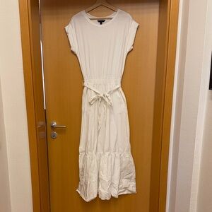 Banana Republic Cream Maxi Dress